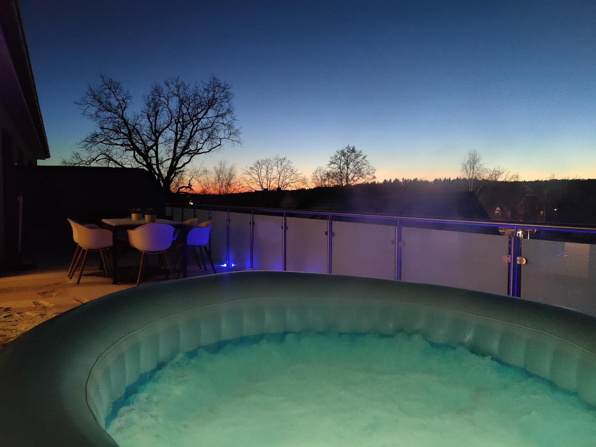 Penthouse Mit Whirlpool Im Herzen Von Niedersachsen Burgwedel  Exteriör bild