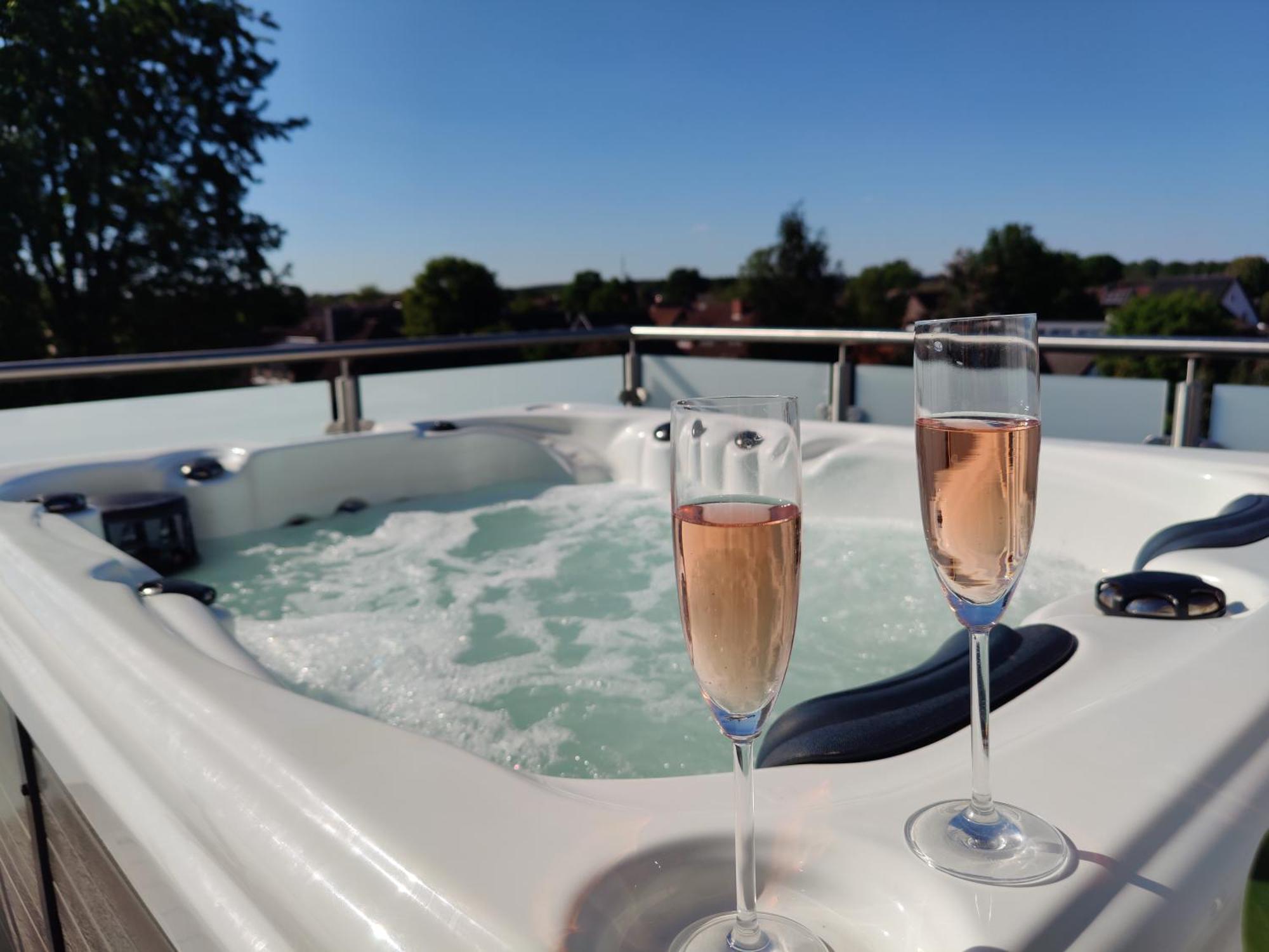 Penthouse Mit Whirlpool Im Herzen Von Niedersachsen Burgwedel  Exteriör bild